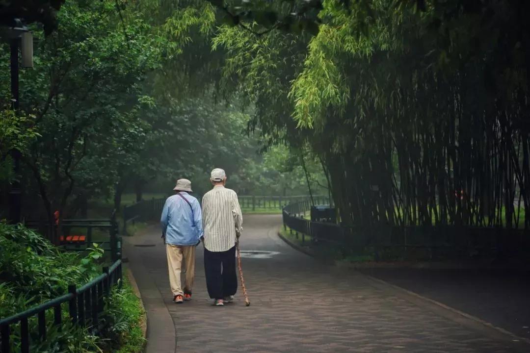 婚前婚后看欧洲杯直播:婚前vs婚后